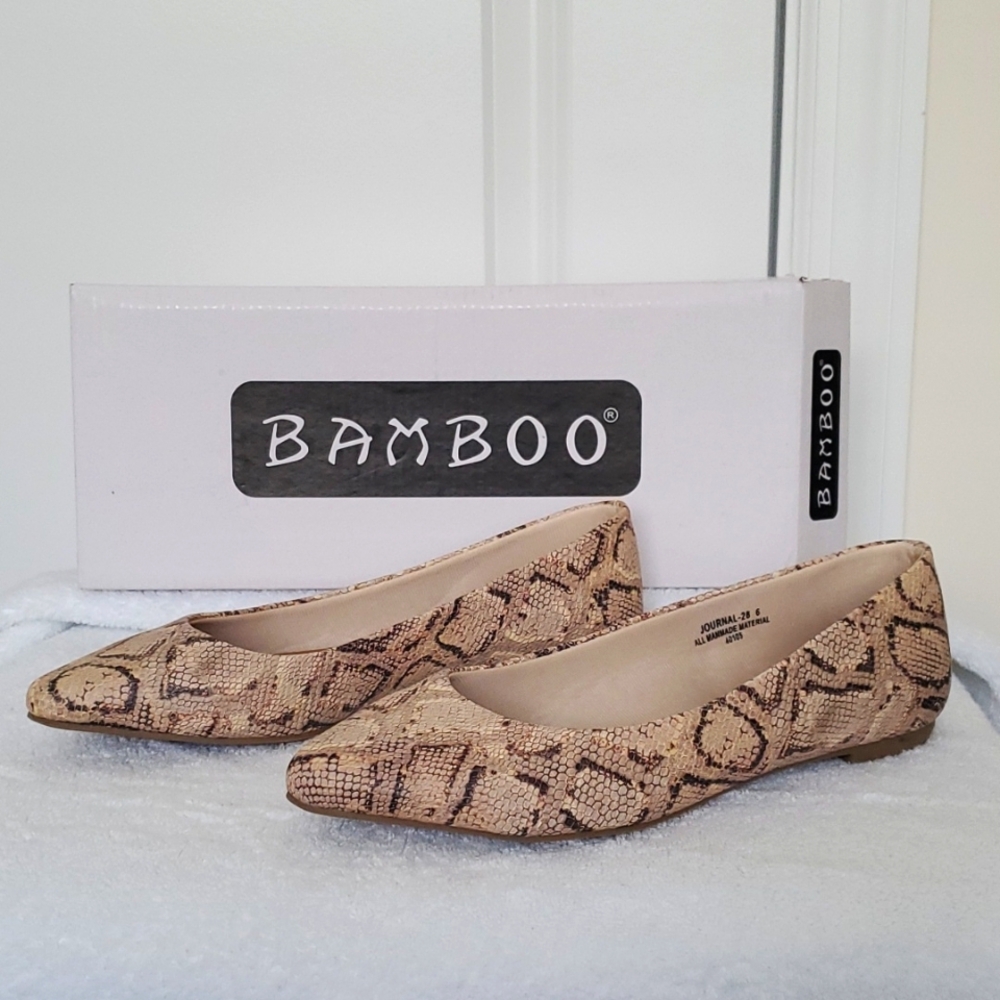 New! Bamboo snake print flats. Size 6.